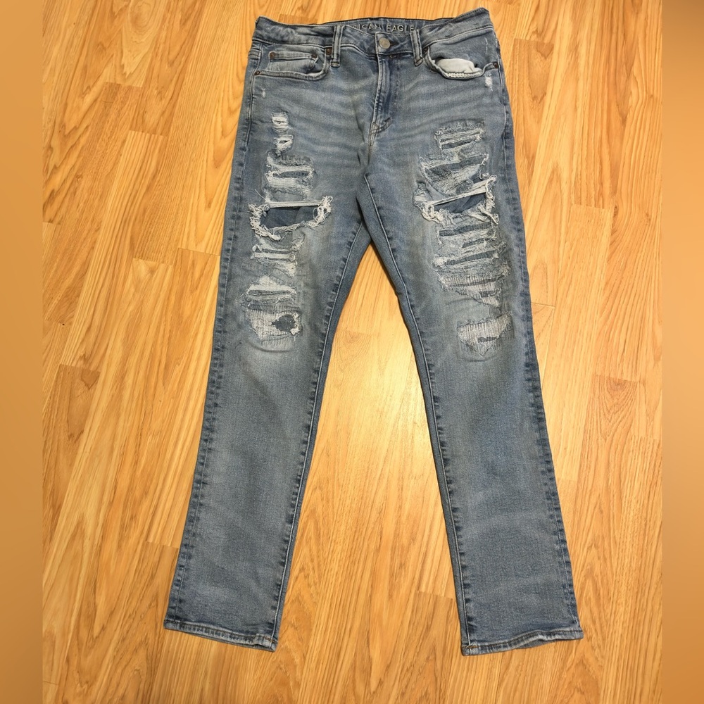 American Eagle Outfitters Men's Ripped Blue Jeans